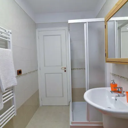 招待所 A Pochi Passi 滨海波利尼亚诺